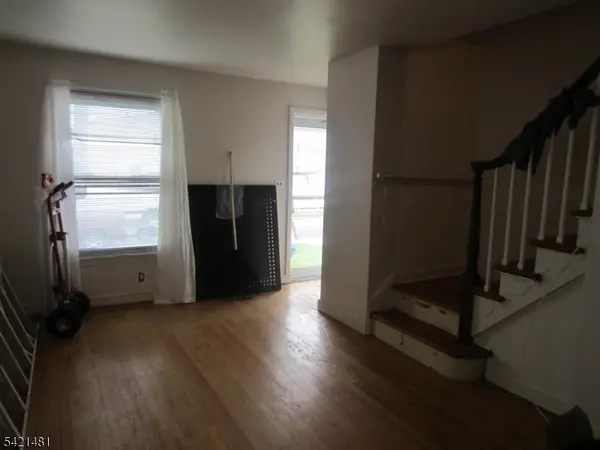 63 Norman Rd, Newark City, NJ 07106