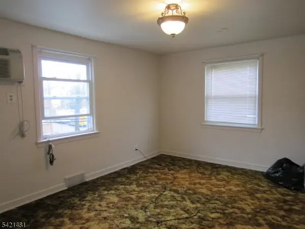 63 Norman Rd, Newark City, NJ 07106