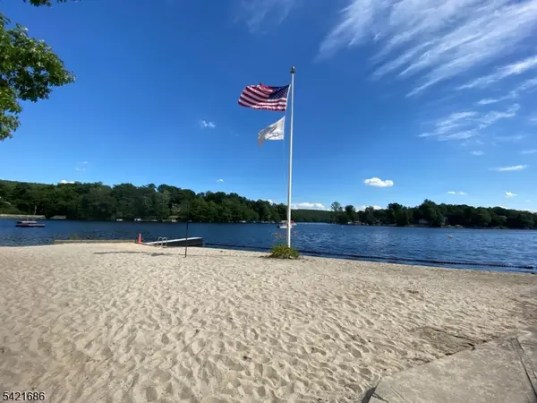 32 Clayton Rd, West Milford Twp., NJ 07421