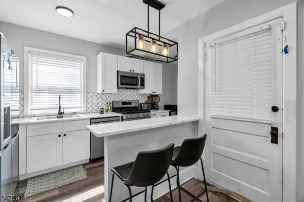 80 Henderson St, Phillipsburg Town, NJ 08865