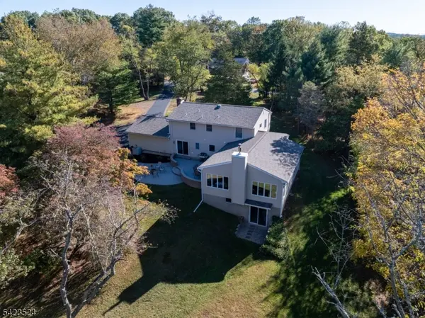 20 Cedar Grove Rd, Clinton Twp., NJ 08801