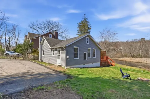 6 Timberwood Ln, Jefferson Twp., NJ 07438