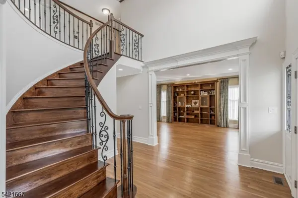 182 Beaumonte Way, Bridgewater Twp., NJ 08807