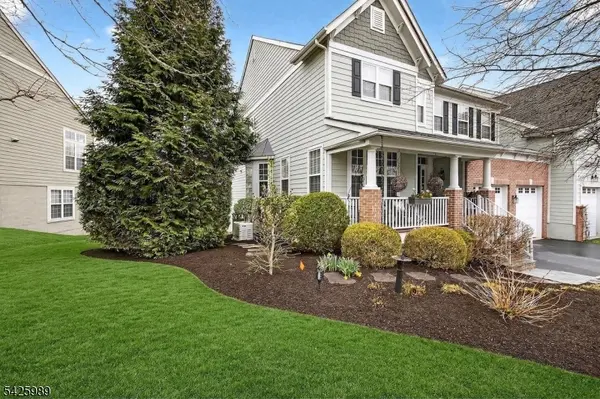 411 Sergeant Dr, Lambertville City, NJ 08530