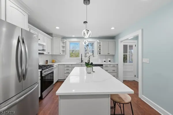 53 Brooklyn Rd, Stanhope Boro, NJ 07874