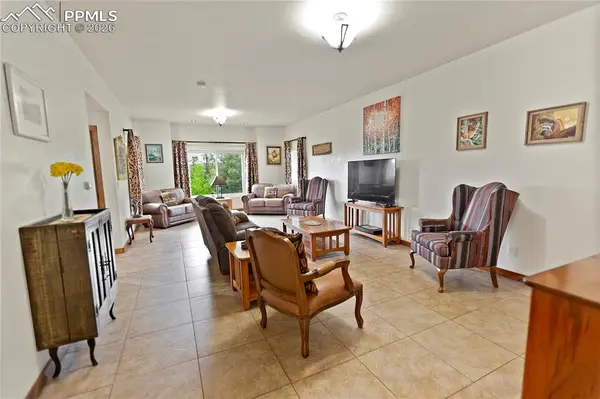 1522 Monarch DR, Cripple Creek, CO 80813