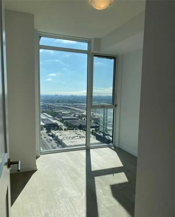 7895 Jane ST #LPH18, Vaughan, ON L4K 2M7