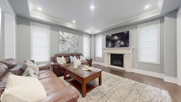 7 Fitzmaurice DR, Vaughan, ON L6A 4X7