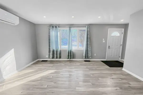 19 Alfred ST W, Barrie, ON L4N 3L9