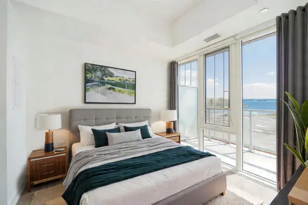 220 Missinnihe WAY #421, Mississauga, ON L5H 0A9