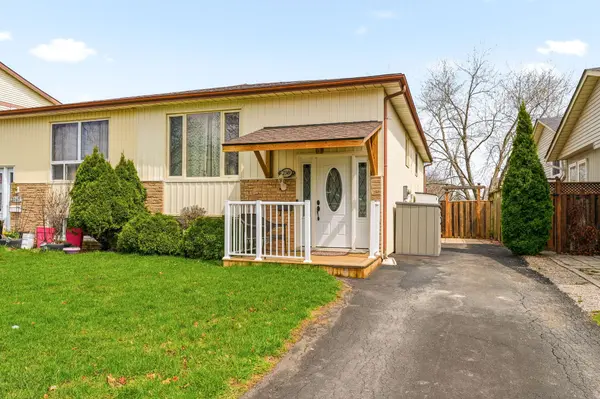2349 Middlesmoor CRES, Burlington, ON L7P 3X4