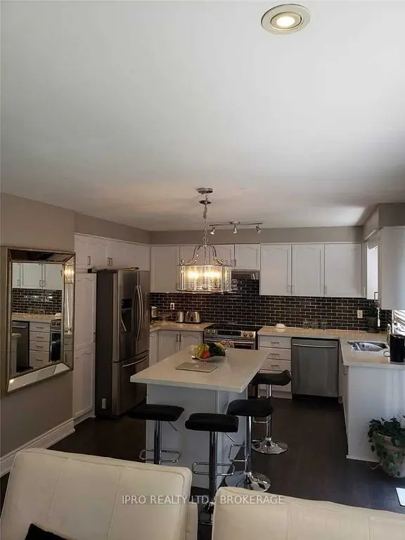 5890 Tampico WAY, Mississauga, ON L5M 6Y9