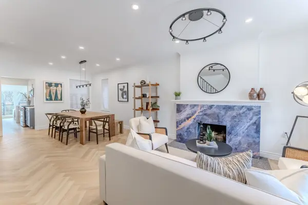 25 Warren CRES, Toronto W02, ON M6S 4S1