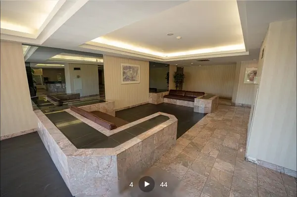 3 Rowntree RD #612, Toronto W10, ON M9V 5G8