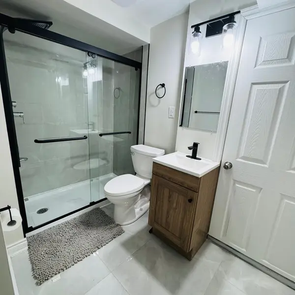 4204 Perivale RD #BSMT, Mississauga, ON L5C 3Y5