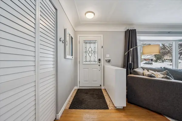 38 Brentwood DR, Guelph, ON N1H 5M7