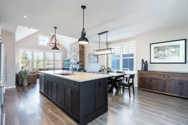 348 Yellow Birch CRES, Blue Mountains, ON L9Y 0Y5