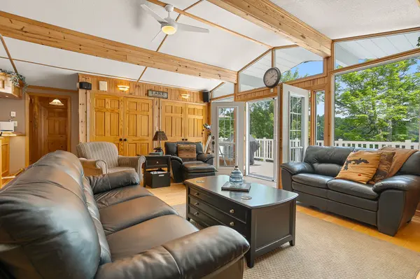 1019 Carnation LN, Dysart Et Al, ON K0M 1S0