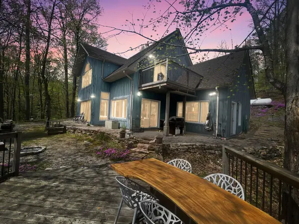 48 Russell DR, Highlands East, ON K0M 2A0