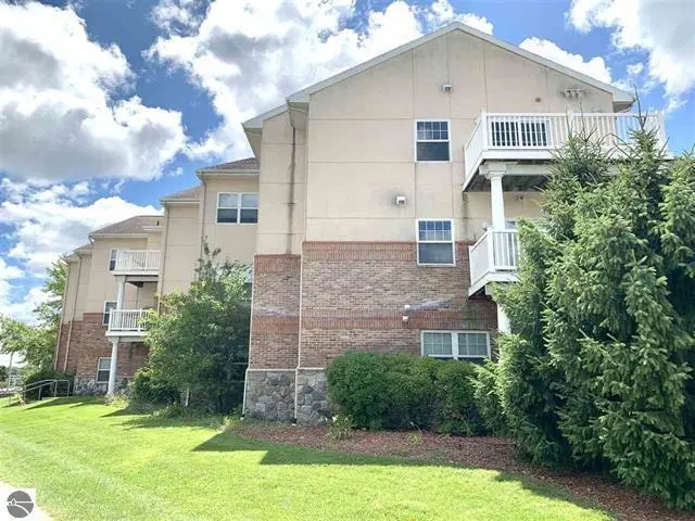 301 N Lake ST, Cadillac, MI 49601