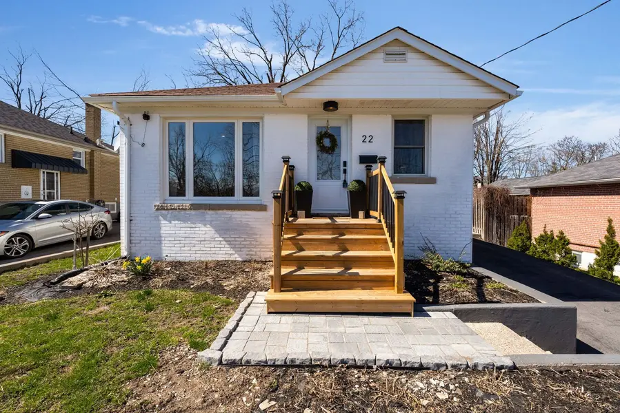 22 Agnes ST, Barrie, ON L4M 2S2