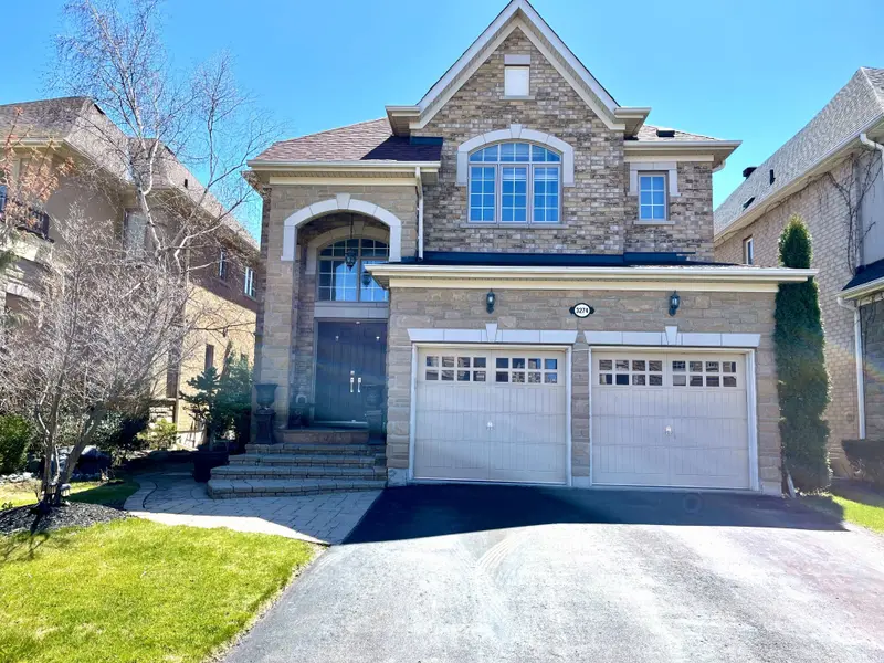 3274 Pringle PL, Mississauga, ON L5M 7V7