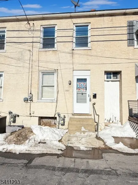 201 Cedar Aly, Phillipsburg Town, NJ 08865