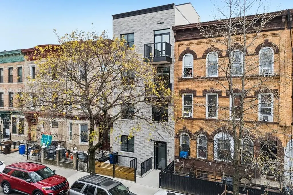 220 Schaefer ST #1, Brooklyn, NY 11207