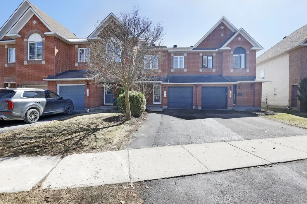 576 Chardonnay DR, Orleans - Cumberland And Area, ON K4A 4J9