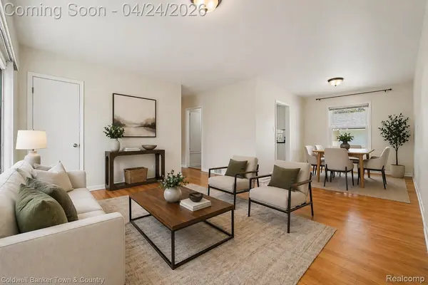 27691 Lexington Pkwy, Southfield, MI 48076