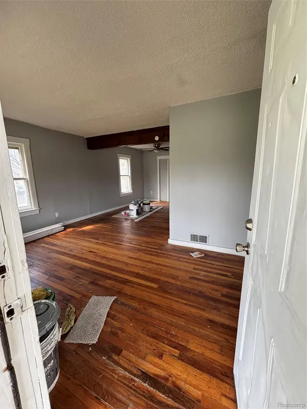 1008 Tacken ST, Flint, MI 48532