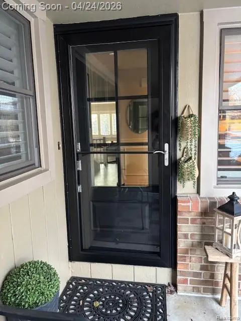 12306 Pinecrest DR, Plymouth Charter Township, MI 48170