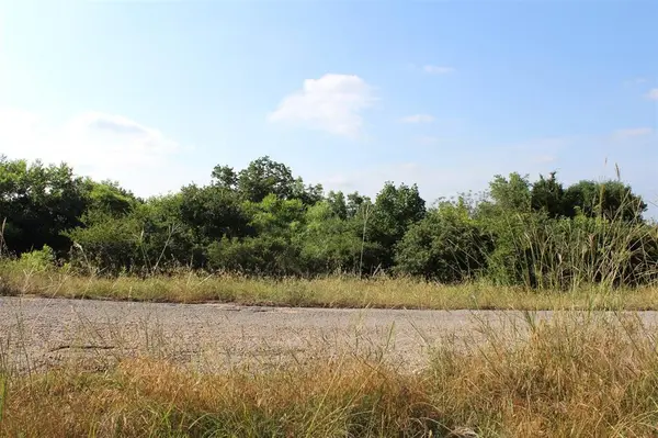 2704 Brazos River Drive, Granbury, TX 76048