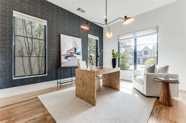 5111 W Amherst Avenue, Dallas, TX 75209