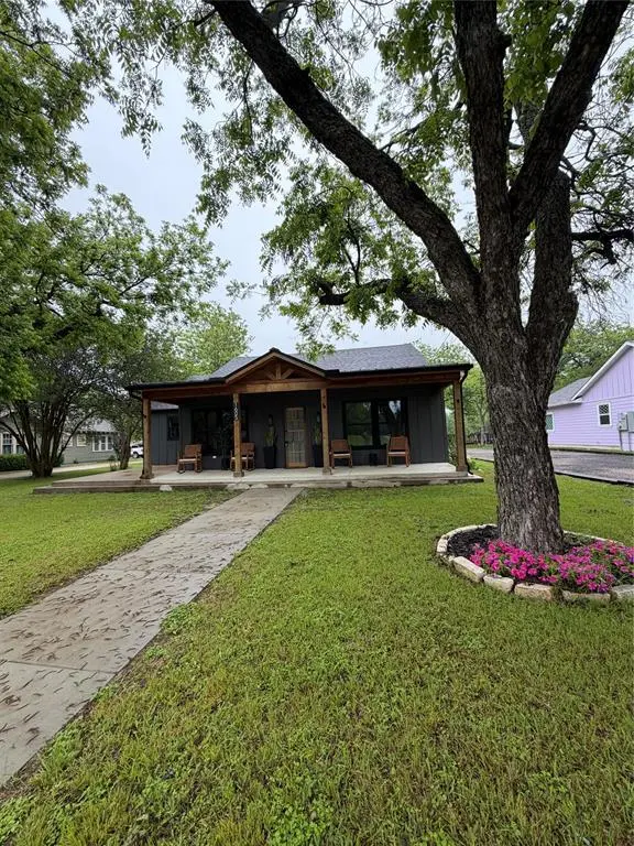 1605 S Houston Street, Kaufman, TX 75142