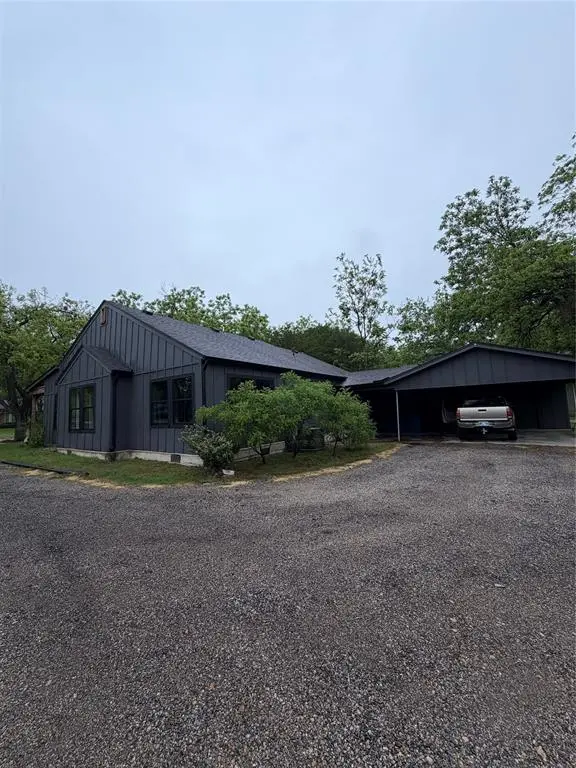 1605 S Houston Street, Kaufman, TX 75142