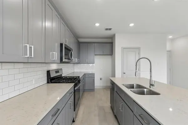 1528 Vermillion Street, Forney, TX 75126