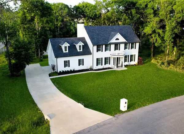 656 Calmwater Court, Mabank, TX 75143