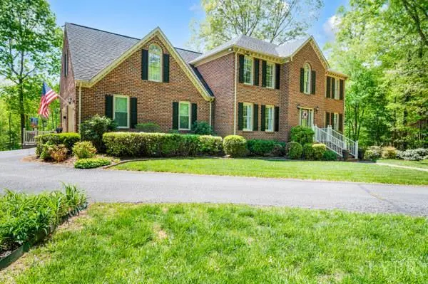 217 Millspring DR, Forest, VA 24551