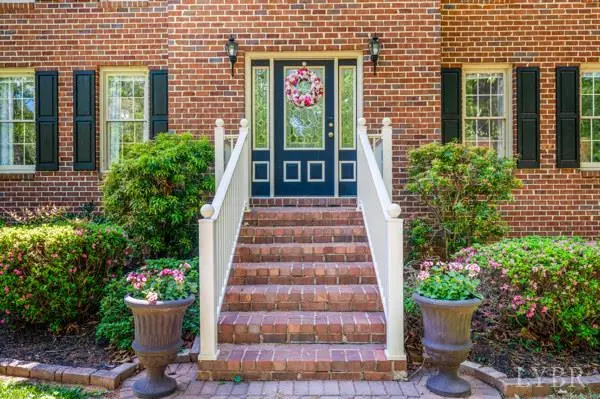 217 Millspring DR, Forest, VA 24551