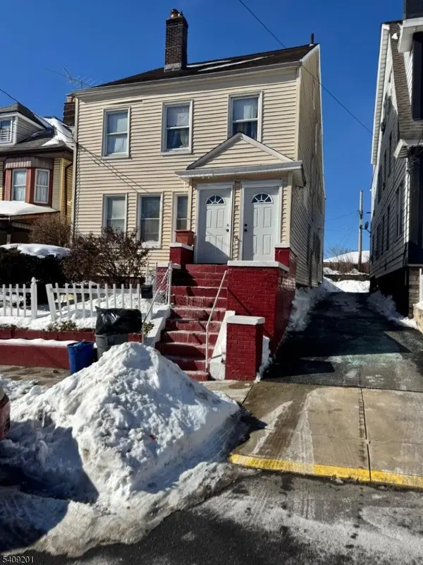 14 Oraton St, Newark City, NJ 07104