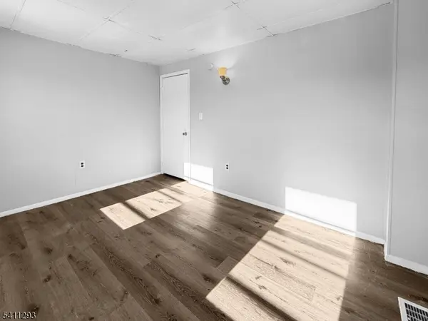 201 Cedar Aly, Phillipsburg Town, NJ 08865