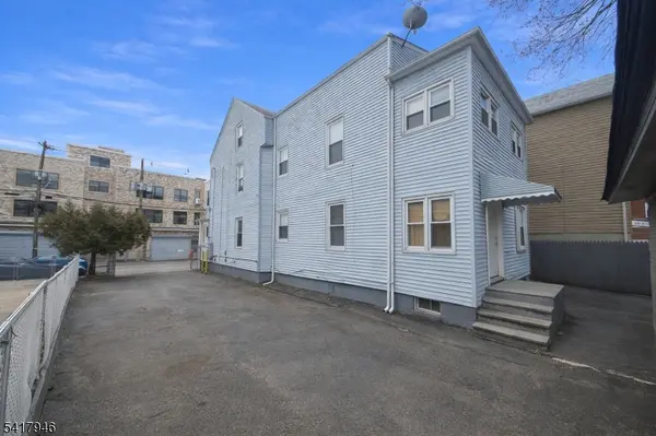 369 Totowa Ave, Paterson City, NJ 07502