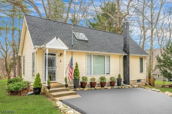 3 Redmans Dr, Jefferson Twp., NJ 07438