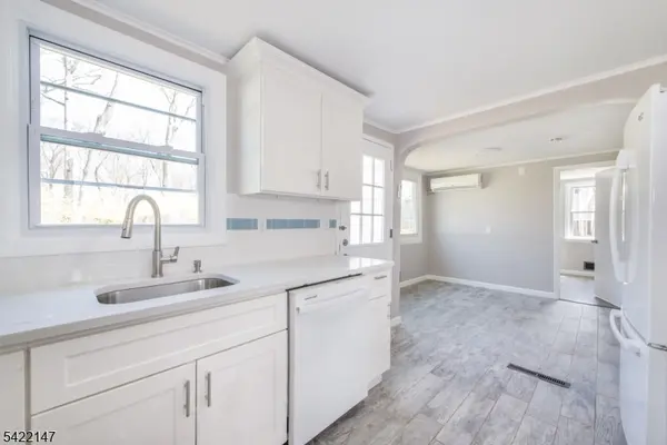 19 Homestead Rd, Jefferson Twp., NJ 07849