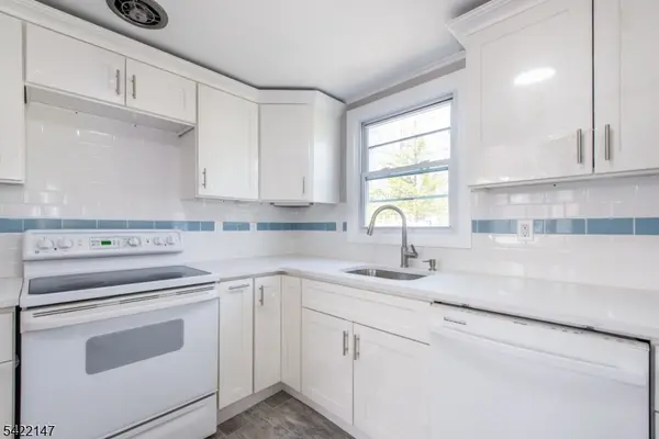 19 Homestead Rd, Jefferson Twp., NJ 07849