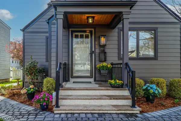 113 Spear St, Metuchen Boro, NJ 08840