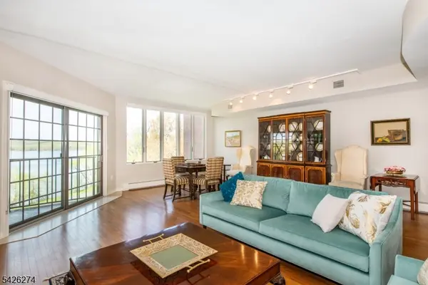 1360 Hamburg Tpke Unit 402 #402, Wayne Twp., NJ 07470