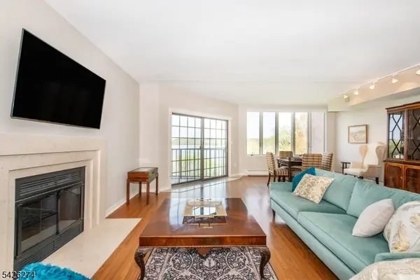 1360 Hamburg Tpke Unit 402 #402, Wayne Twp., NJ 07470