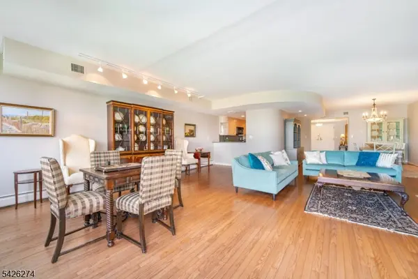 1360 Hamburg Tpke Unit 402 #402, Wayne Twp., NJ 07470